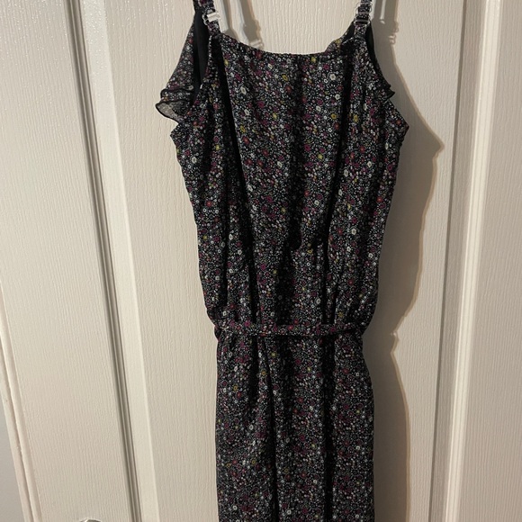 Floral above knee dress 🤩 (3/15) - Picture 2 of 3